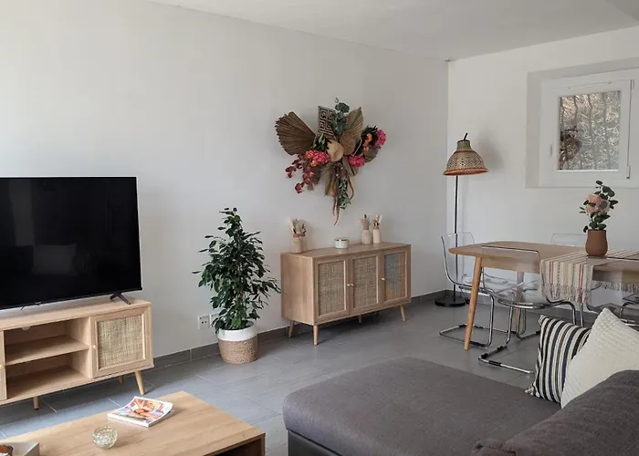 Villa Les Alizes Côté Jardin Proche Bord De Saint-Raphaël