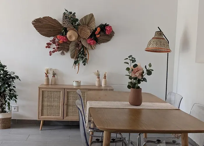 Les Alizes Côté Jardin Proche Bord De Saint-Raphaël