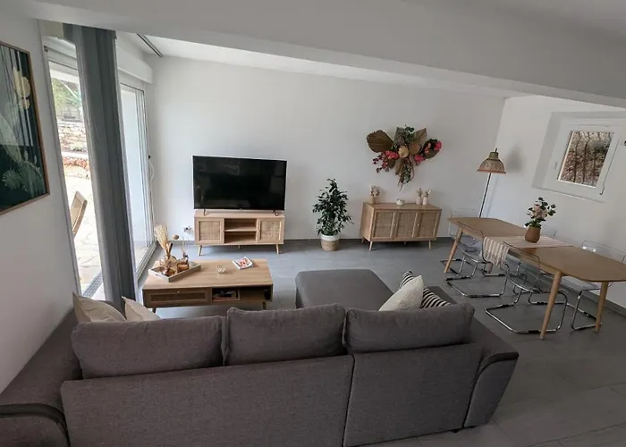 Les Alizes Côté Jardin Proche Bord De