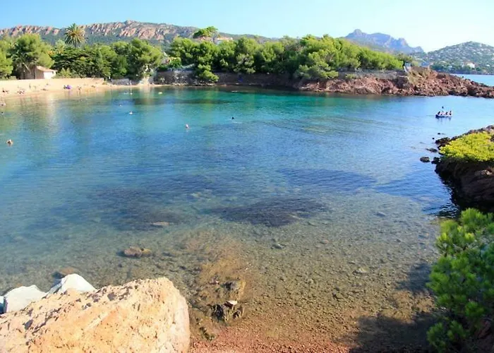 Les Alizes Côté Jardin Proche Bord De * Saint-Raphaël