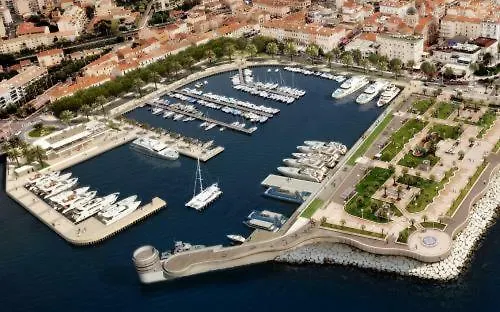 Les Alizes Côté Jardin Proche Bord De Saint-Raphaël