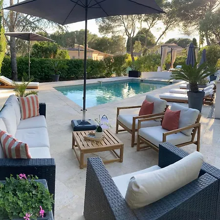 Les Alizes Côté Jardin Proche Bord De Saint-Raphaël