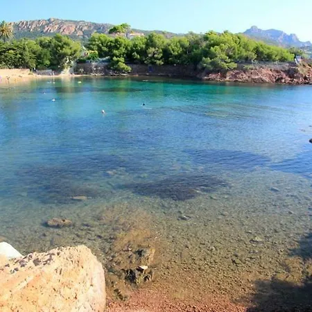 Villa LES ALIZES Côté jardin - Bord de mer * Saint-Raphaël