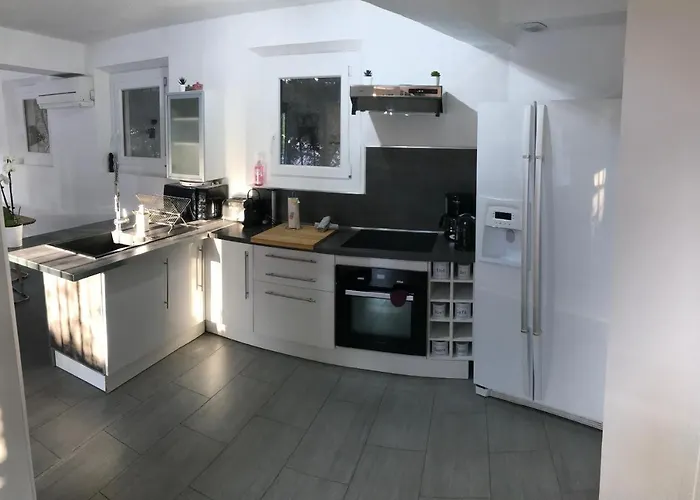 Les Alizes Côté Jardin Proche Bord De