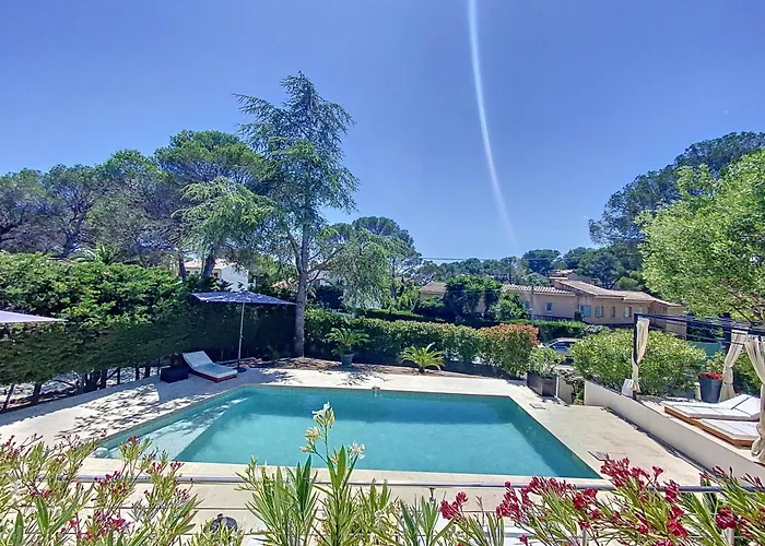 Les Alizes Côté Jardin Proche Bord De Villa