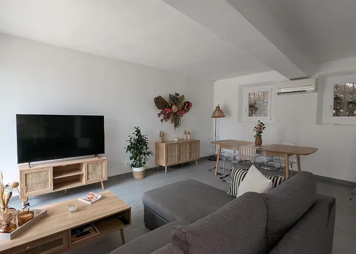 Les Alizes Côté Jardin Proche Bord De * Saint-Raphaël