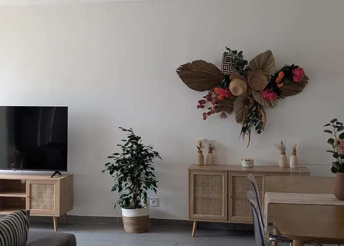 Les Alizes Côté Jardin Proche Bord De Villa